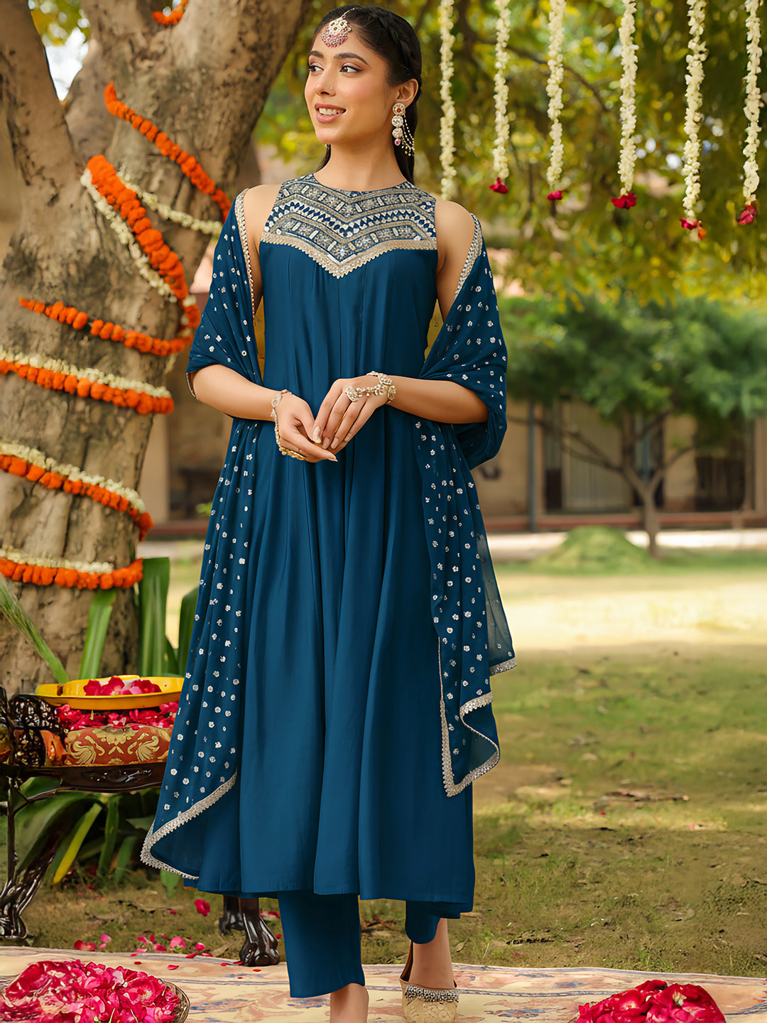 Ninnique Women Teal Blue Chanderi Silk Embellished Anarkali Kurta Set With Dupatta
