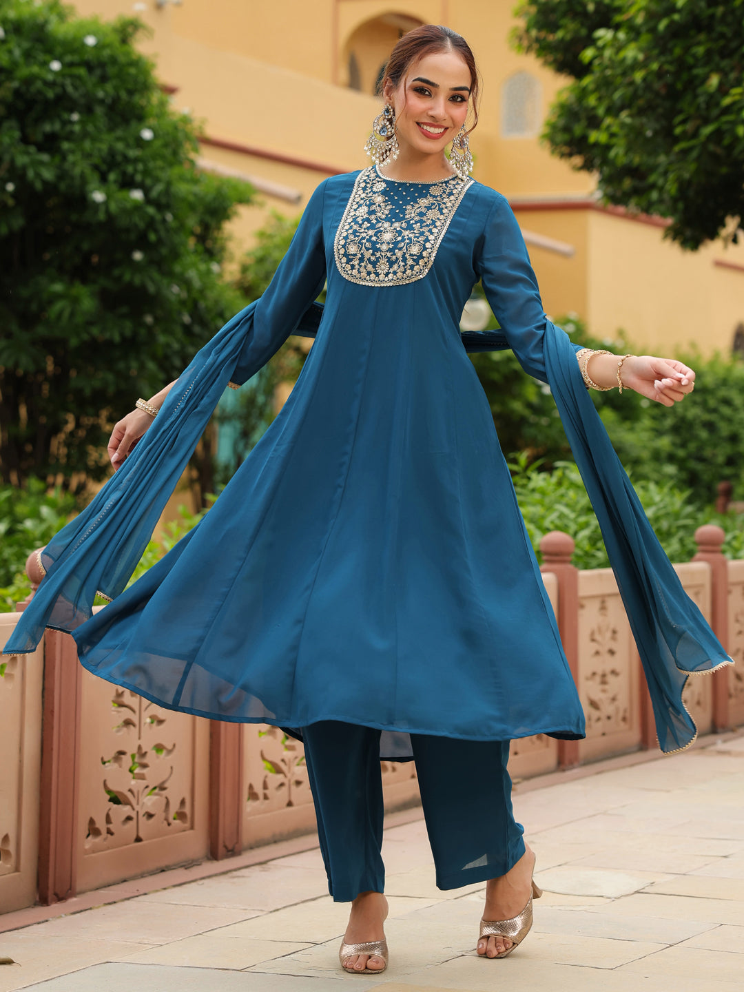 Ninnique Women's Teal Georgette Zari Yoke Embroidered Anarkali Kurta Set With Dupatta