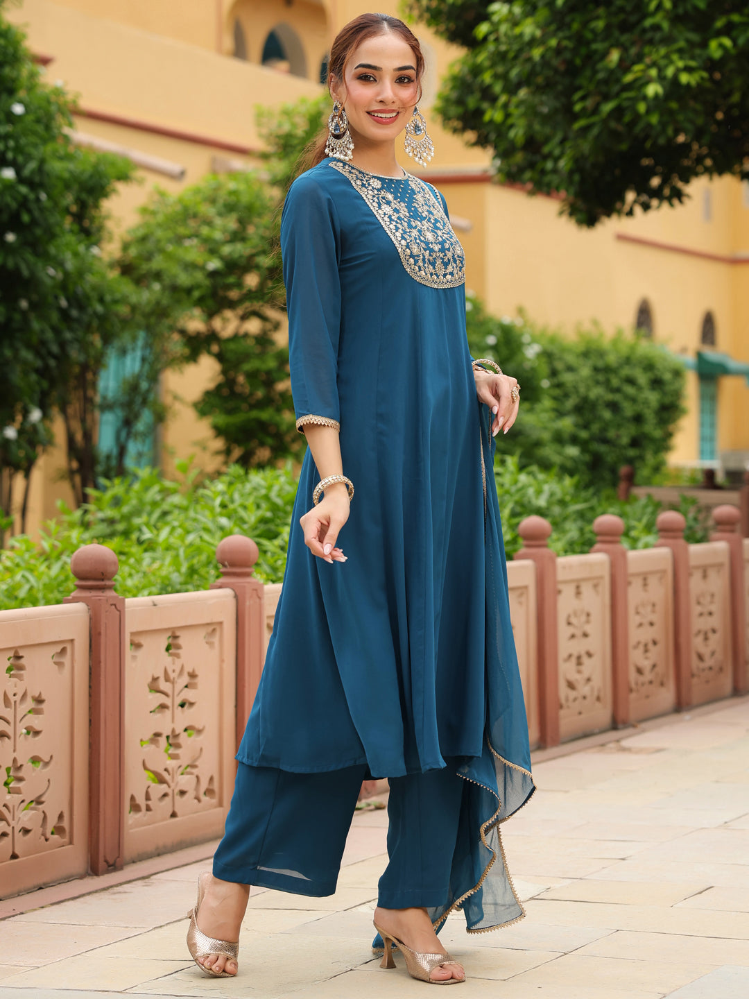 Ninnique Women's Teal Georgette Zari Yoke Embroidered Anarkali Kurta Set With Dupatta