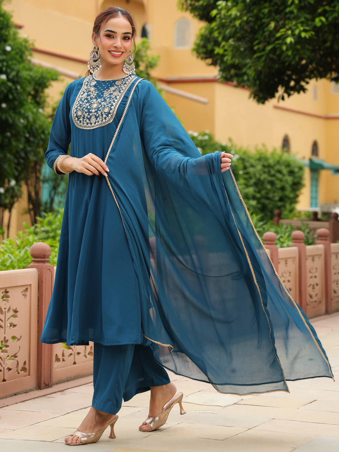 Ninnique Women's Teal Georgette Zari Yoke Embroidered Anarkali Kurta Set With Dupatta