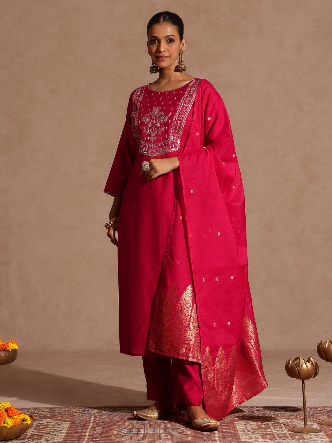 Ninnique Women's Pink Silk Blend Zari Yoke Embroidered Straight Kurta Set
