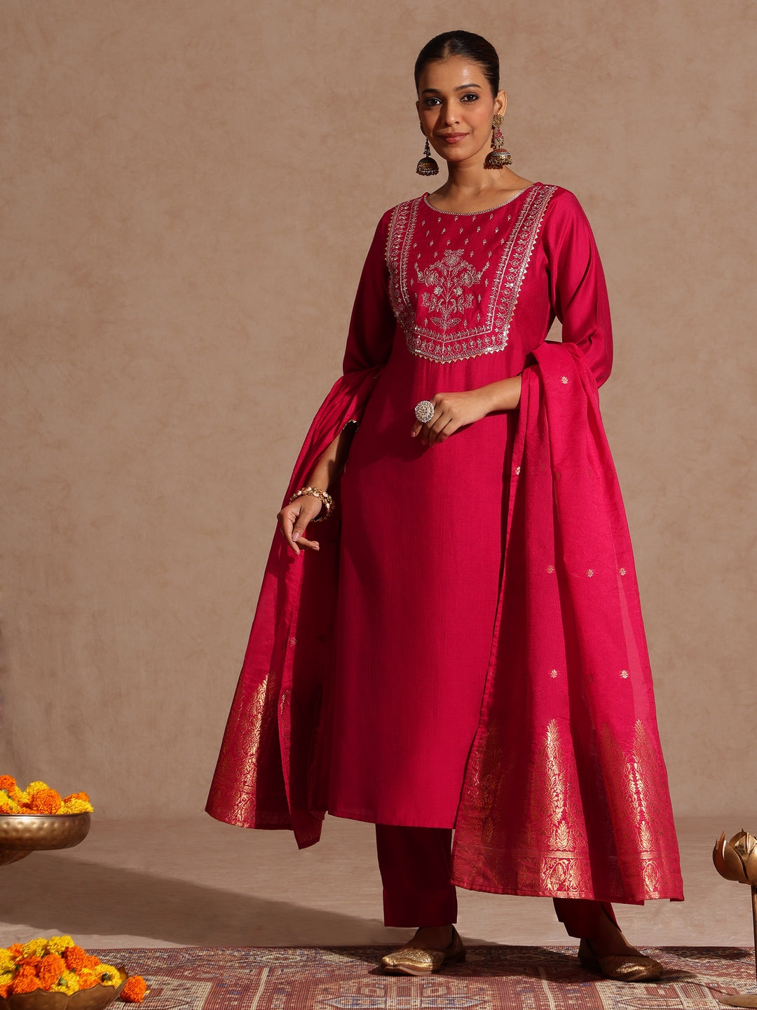 Ninnique Women's Pink Silk Blend Zari Yoke Embroidered Straight Kurta Set