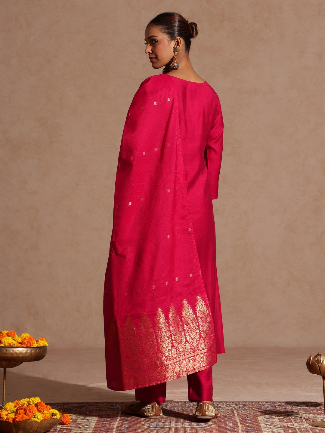 Ninnique Women's Pink Silk Blend Zari Yoke Embroidered Straight Kurta Set