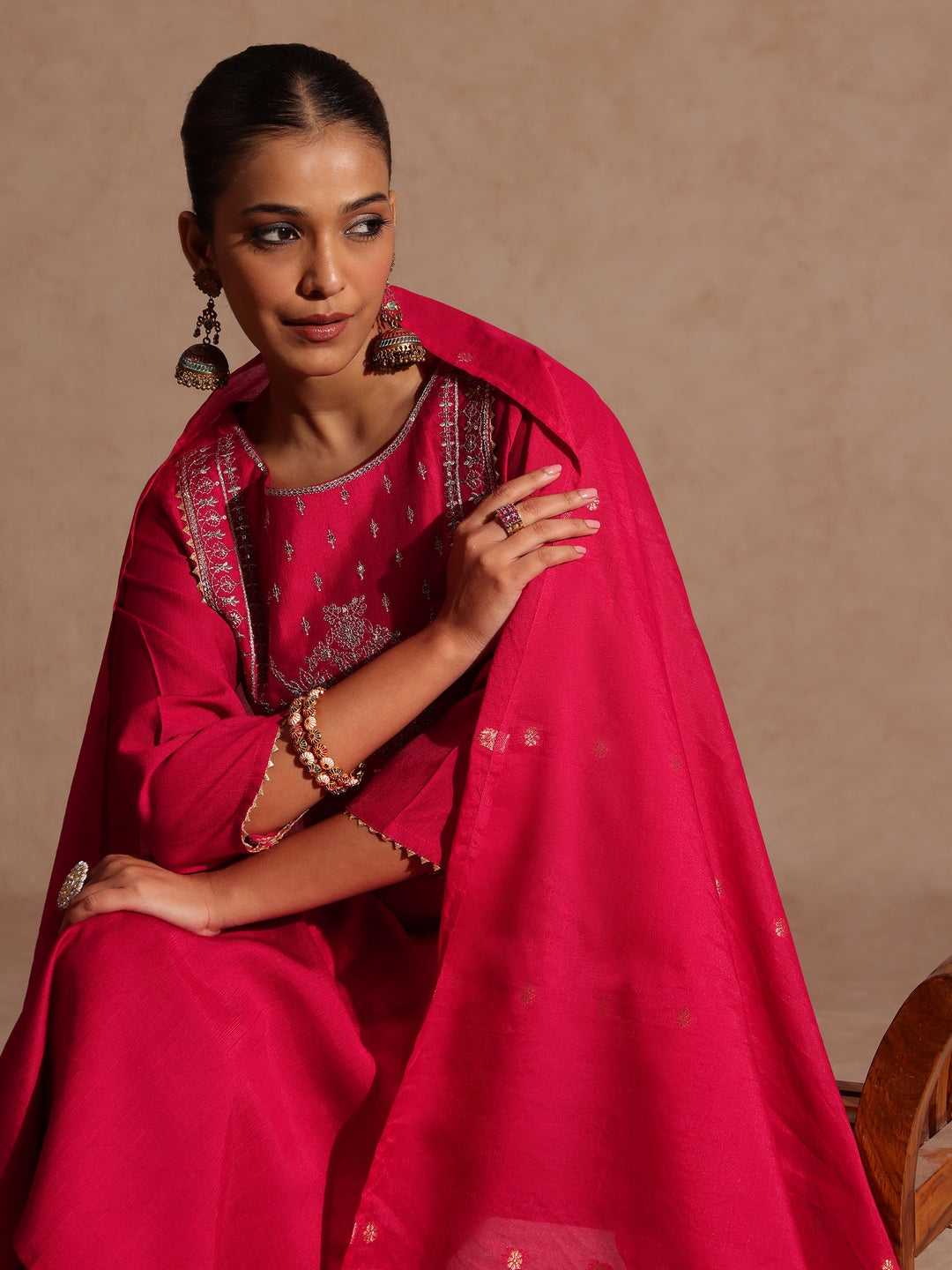 Ninnique Women's Pink Silk Blend Zari Yoke Embroidered Straight Kurta Set