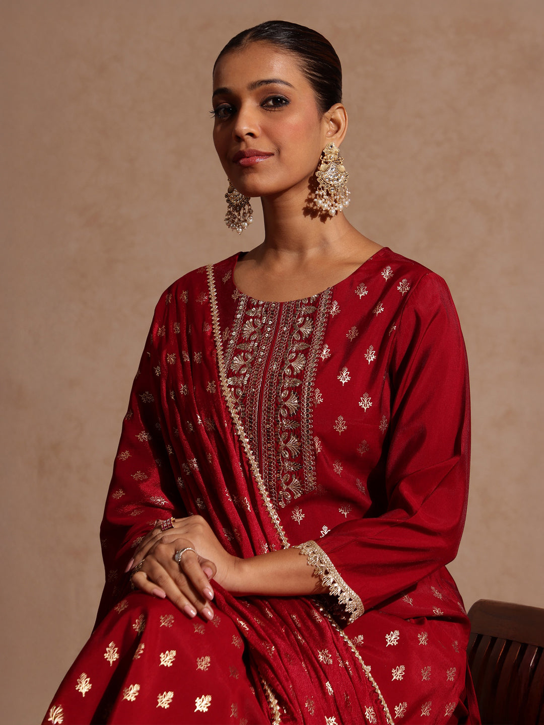 Ninnique Women's Maroon Chanderi Silk Zari Yoke Embroiderde Gold Printed Kurta Set