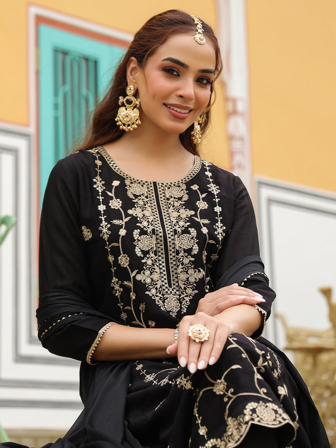 Ninnique Women's Black Silk Blend Zari Embroidered Straight Kurta Set