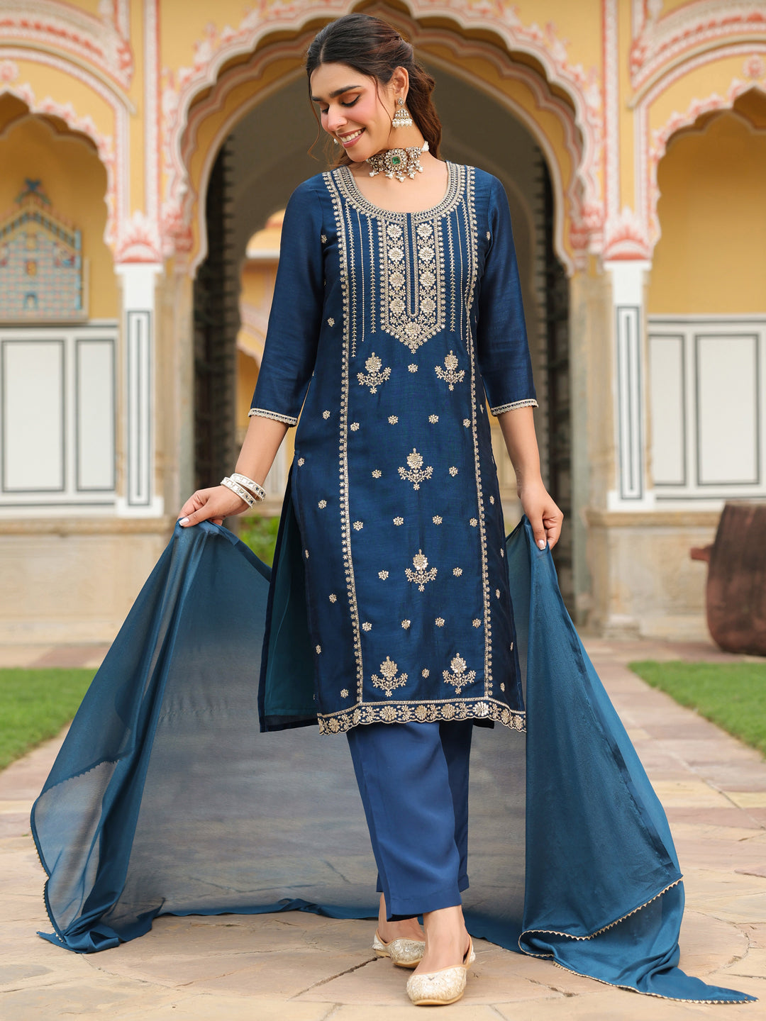 Ninnique Women's Teal Blue Silk Blend Zari Embroidered Straight Kurta Set