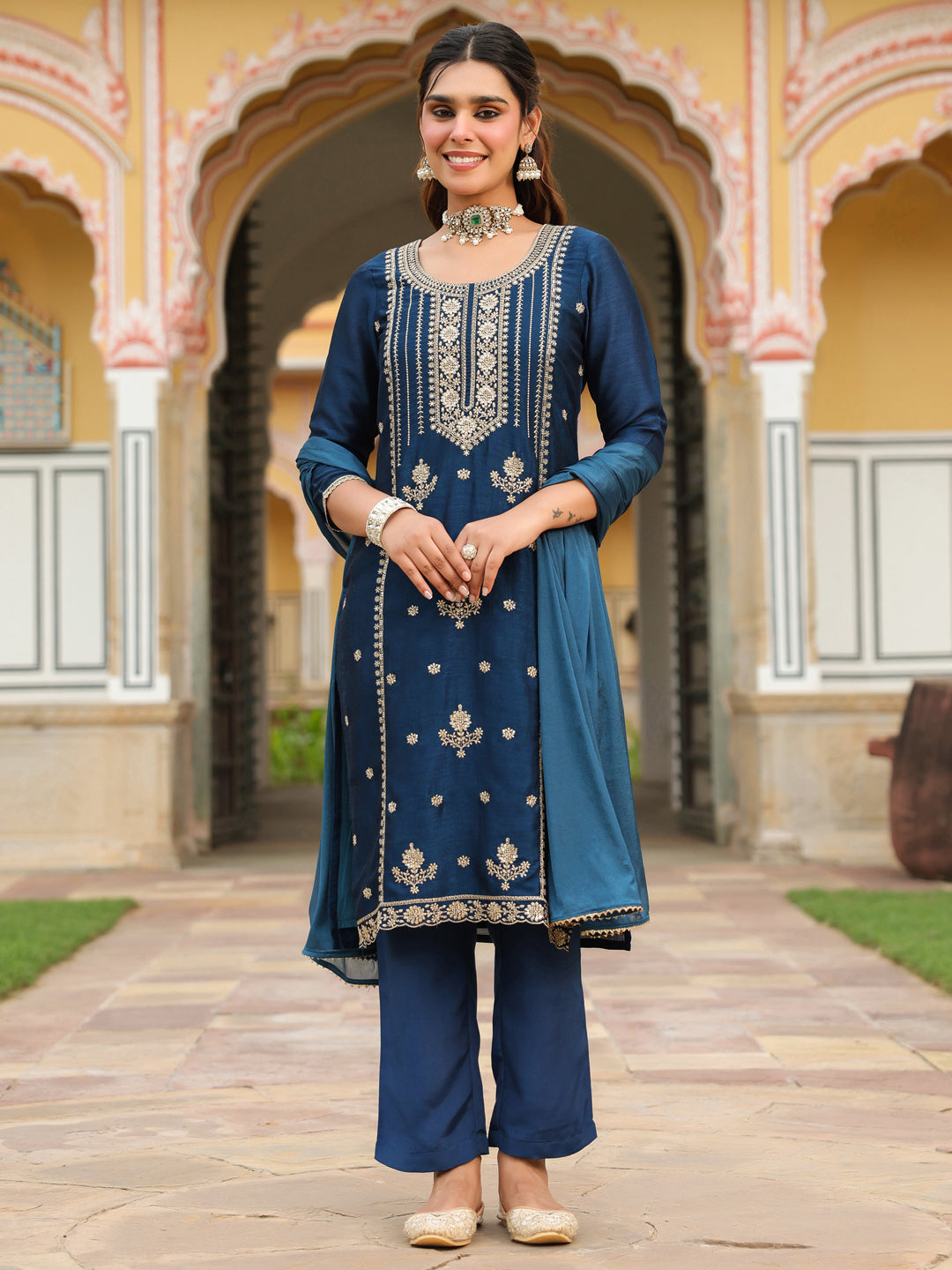 Ninnique Women's Teal Blue Silk Blend Zari Embroidered Straight Kurta Set