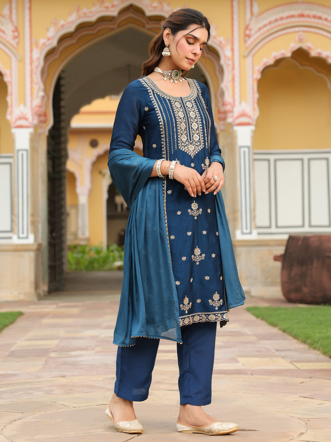 Ninnique Women's Teal Blue Silk Blend Zari Embroidered Straight Kurta Set