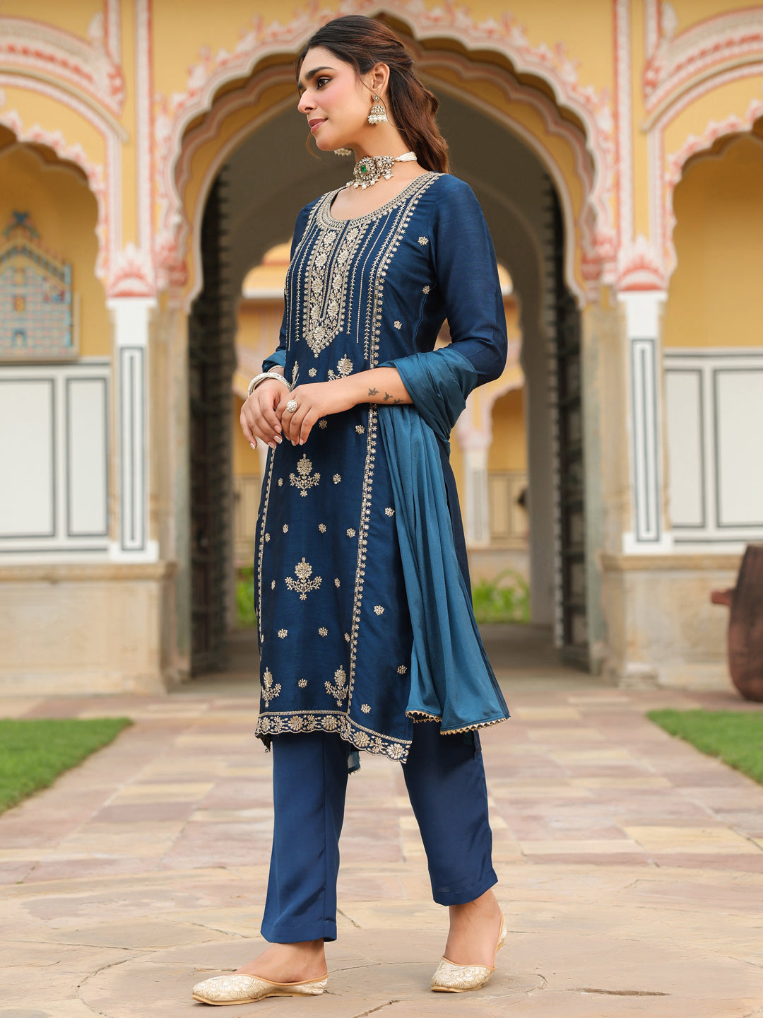 Ninnique Women's Teal Blue Silk Blend Zari Embroidered Straight Kurta Set