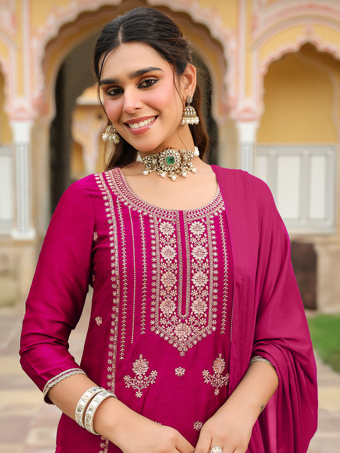 Ninnique Women's Pink Silk Blend Zari Embroidered Straight Kurta Set