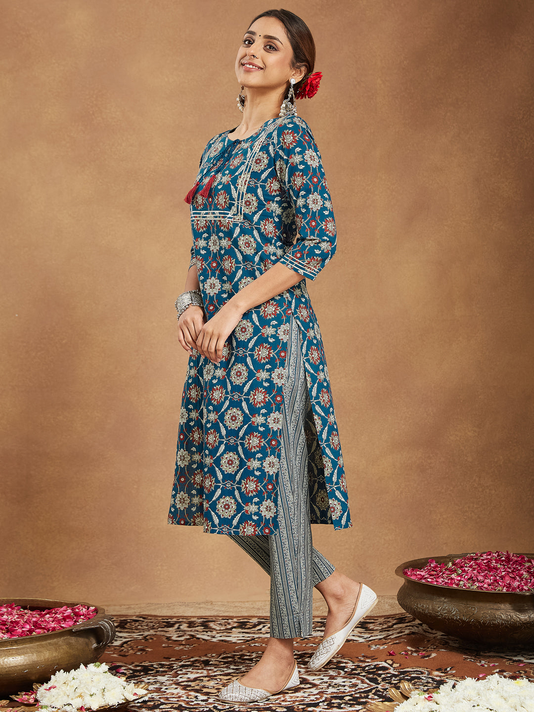 Ninnique Women's Teal Blue Pure Cotton Floral Printed Straight Kurta Set