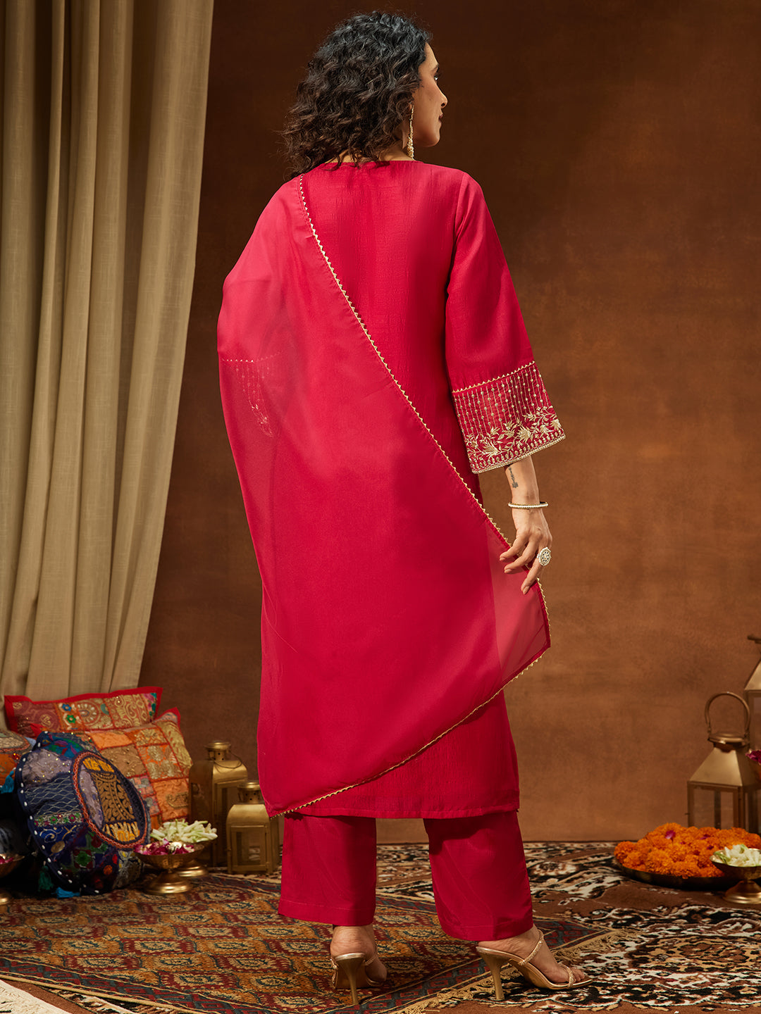 Ninnique Women's Pink Silk Blend Embellished Straight Kurta Set