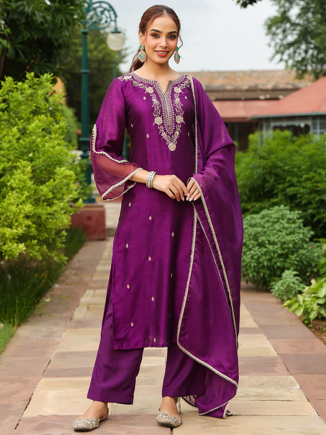 Ninnique Women's Purple Silk Blend Zari Embroidered Straight Kurta Set