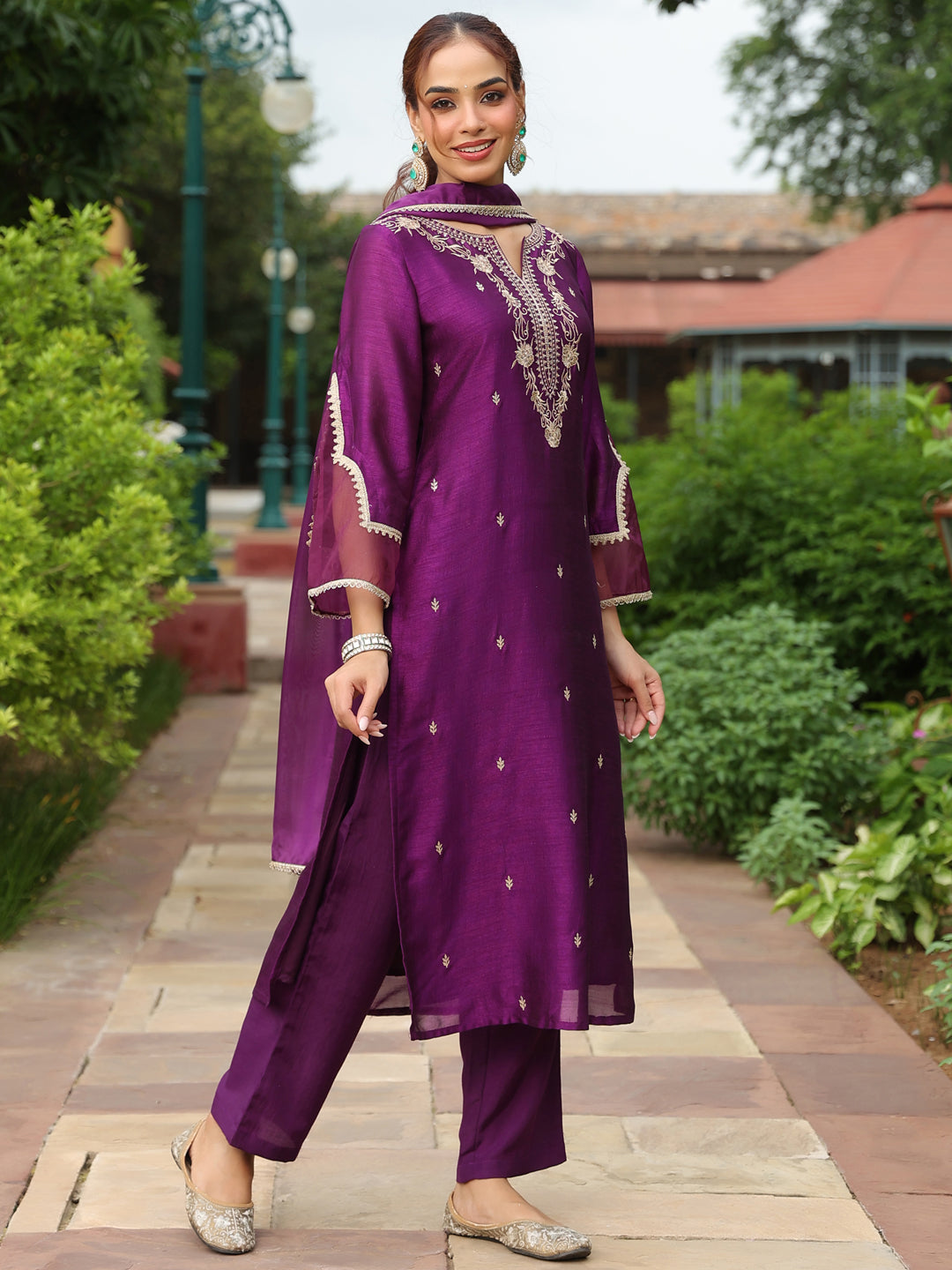 Ninnique Women's Purple Silk Blend Zari Embroidered Straight Kurta Set