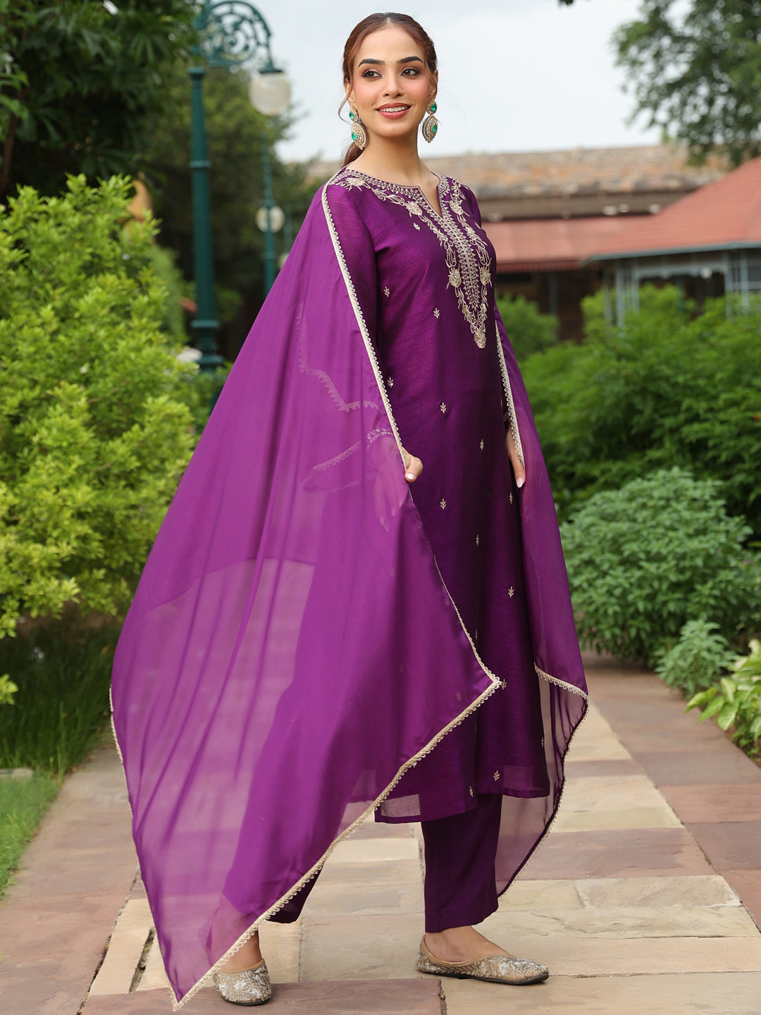 Ninnique Women's Purple Silk Blend Zari Embroidered Straight Kurta Set