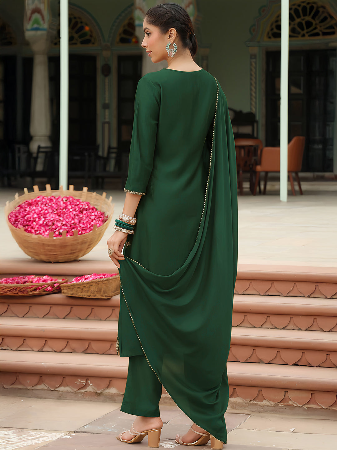 Ninnique Women's Bottle Green Silk Blend Zari Embroidered Straight Kurta Set