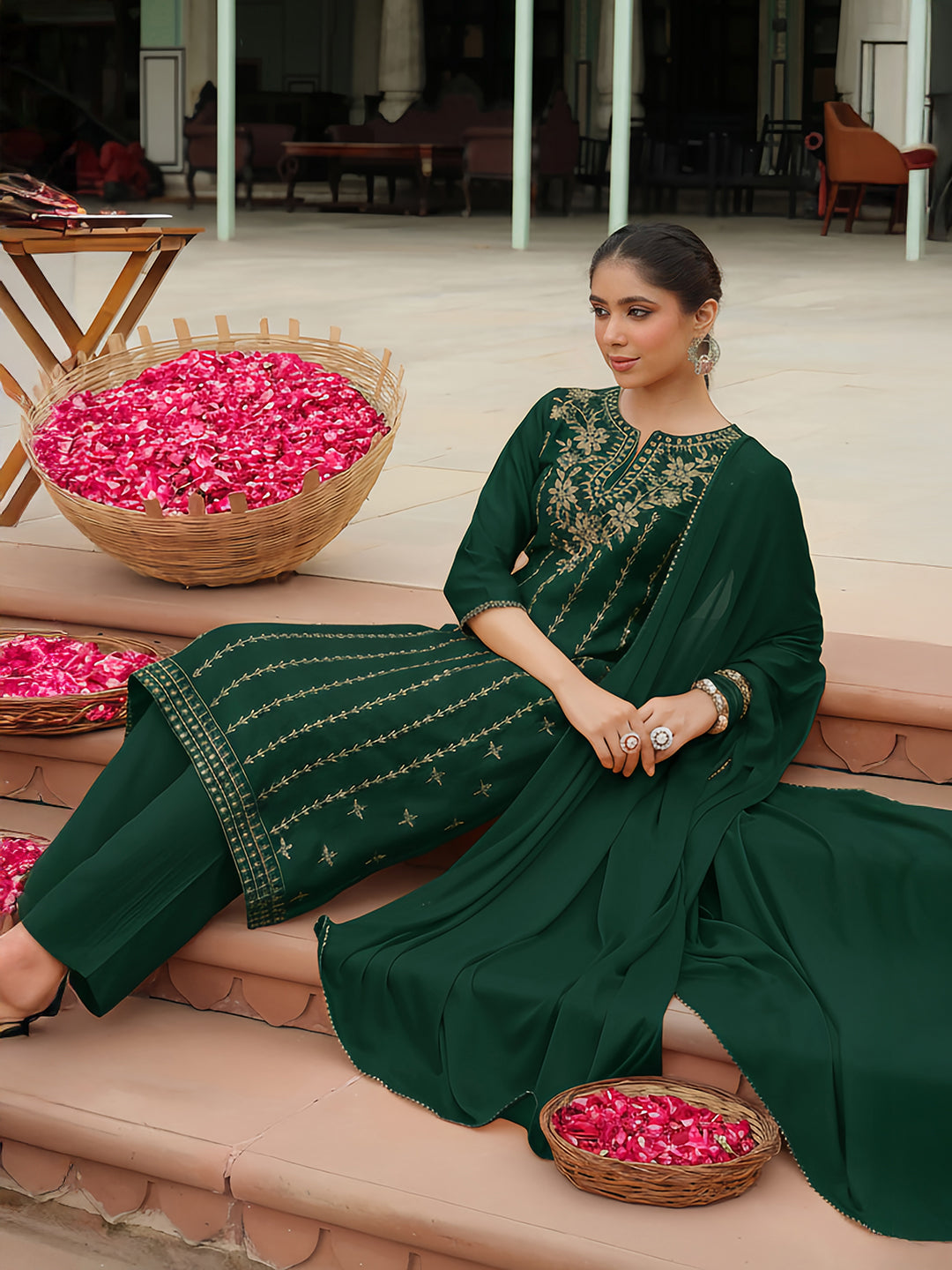 Ninnique Women's Bottle Green Silk Blend Zari Embroidered Straight Kurta Set