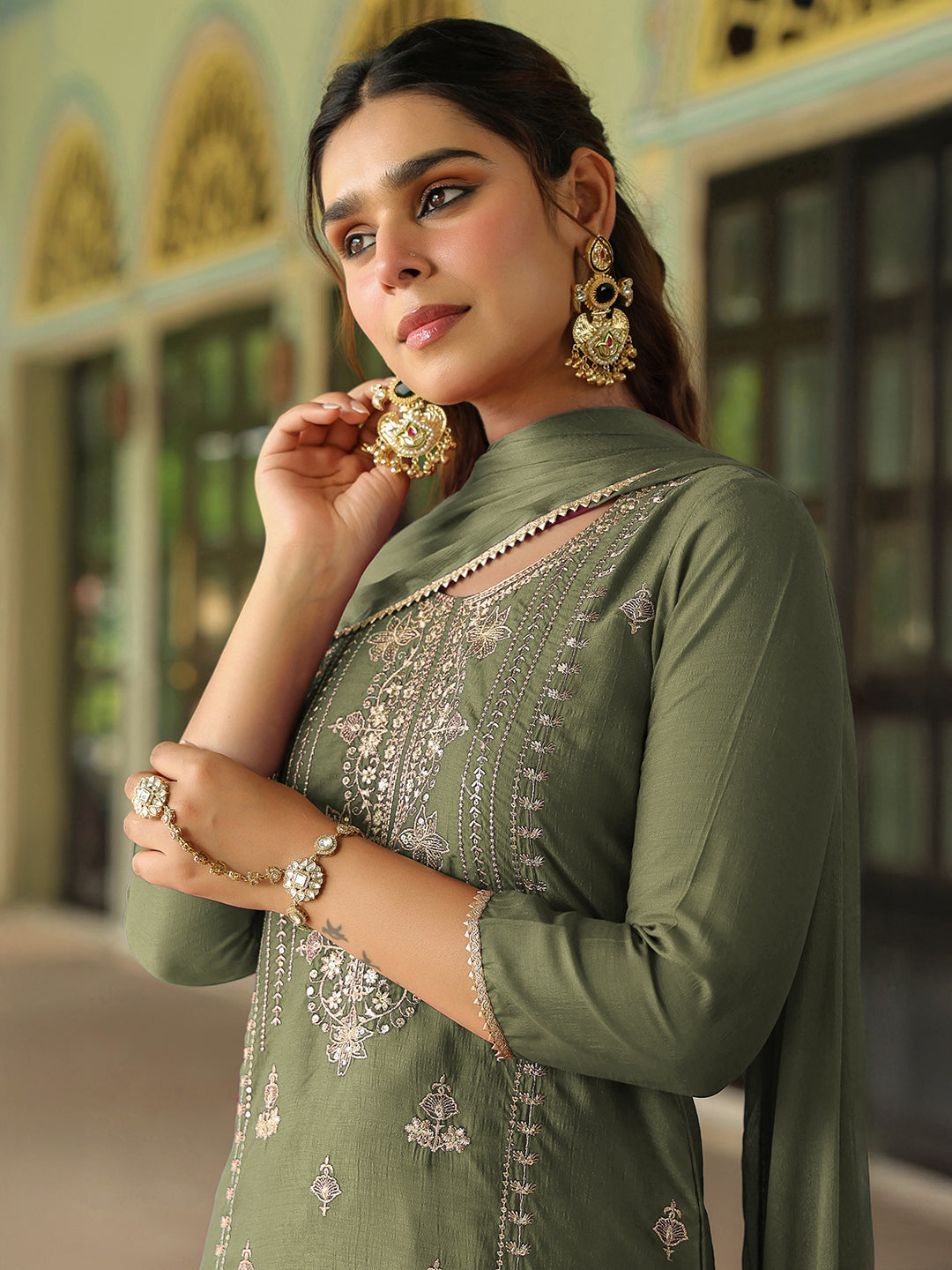 Ninnique Women's Sage Green Silk Blend Zari Embroidered Straight Kurta Set