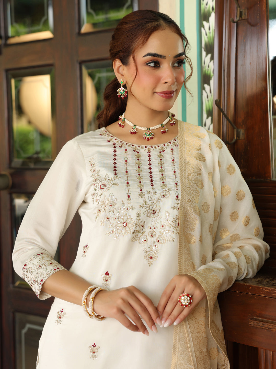 Ninnique Women's Off White Chanderi Silk Embroidered Straight Kurta Set