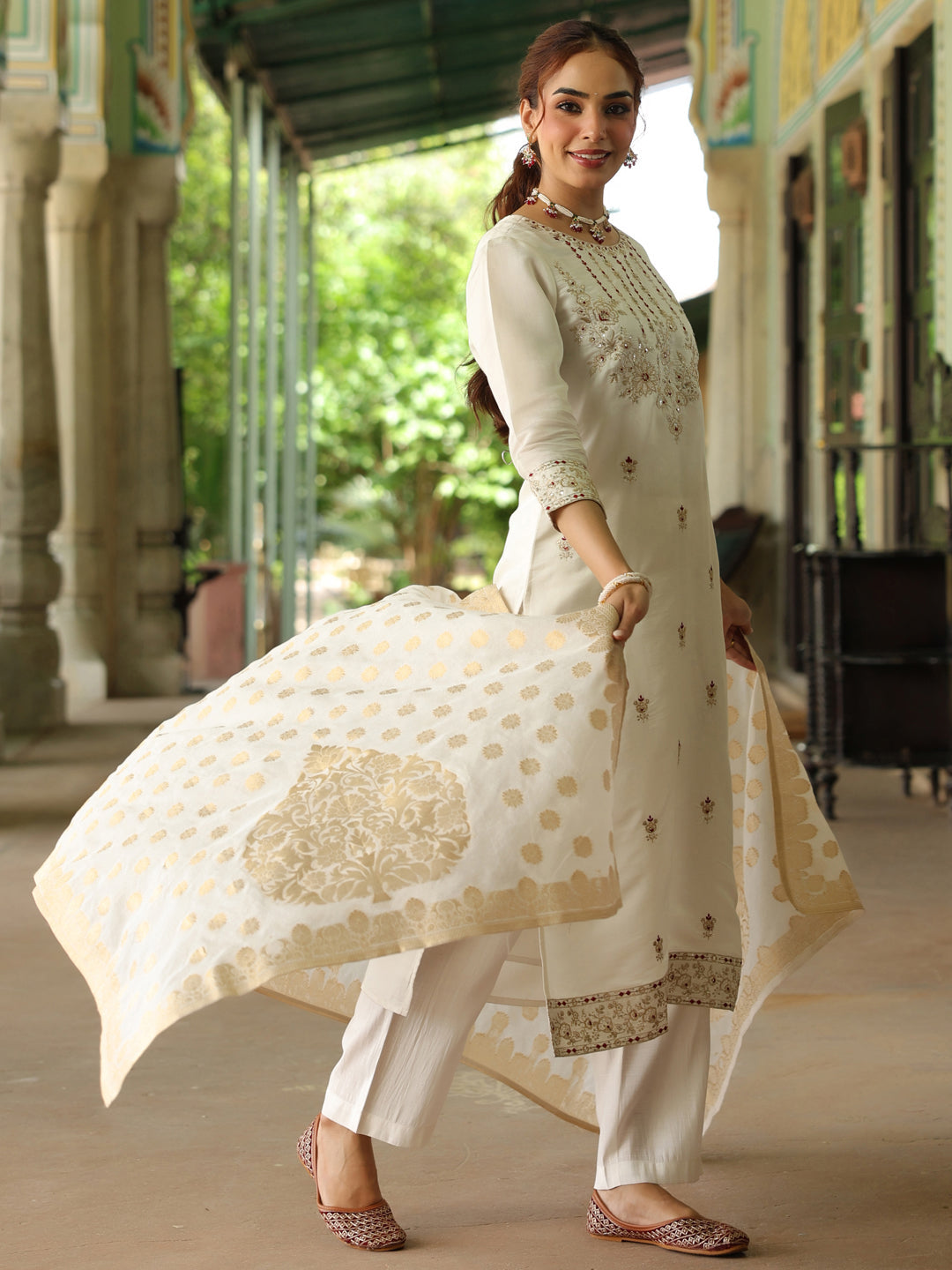 Ninnique Women's Off White Chanderi Silk Embroidered Straight Kurta Set