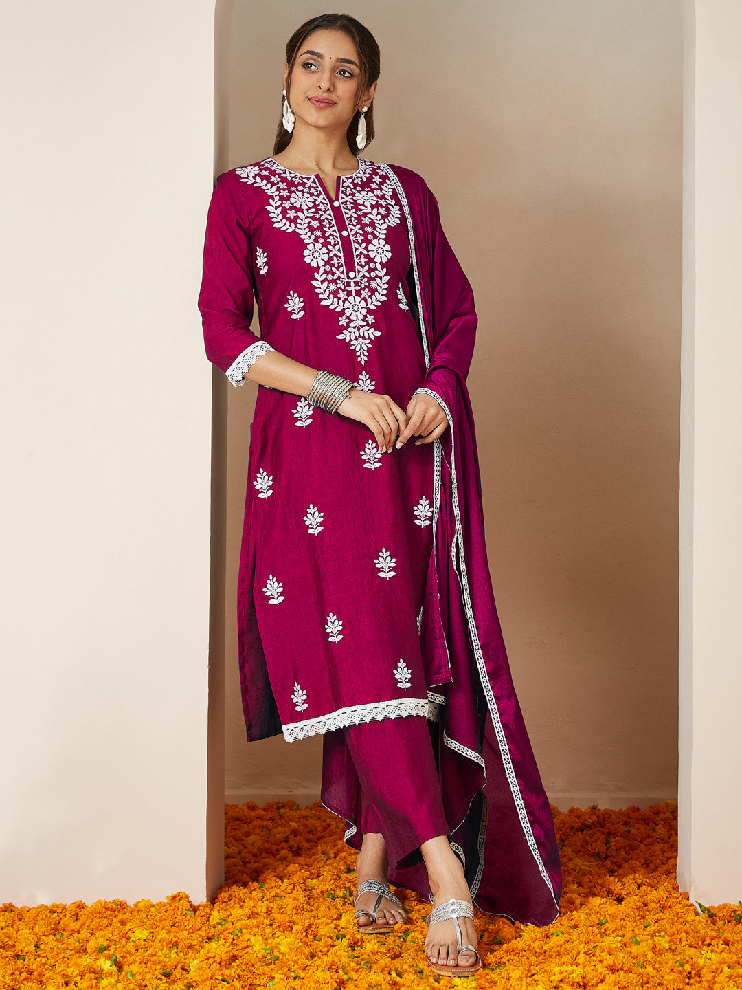 Ninnique Women's Pink Silk Blend Embroidered Straight Kurta Set With Dupatta