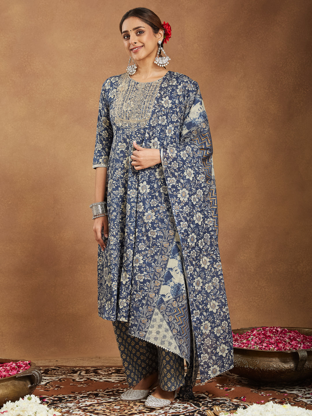 Ninnique Women's Blue Pure Cotton Floral Printed Anarkali Kurta Set