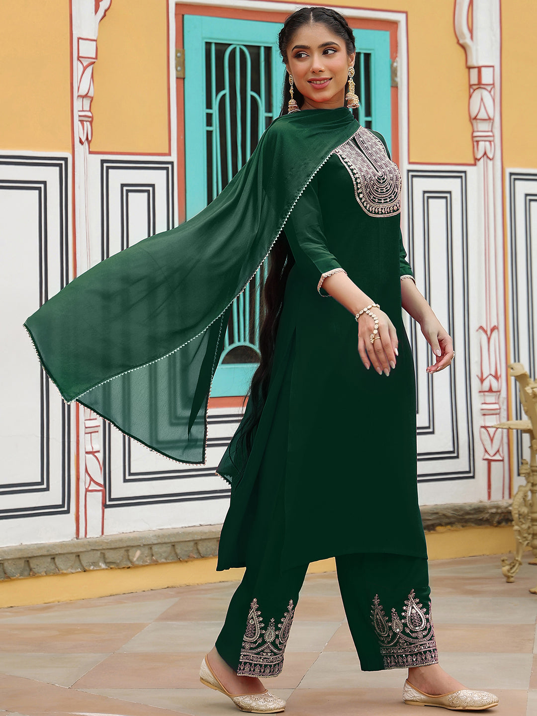 Ninnique Women's Dark Green Chanderi Silk Zari Embroidered Straight Kurta Set