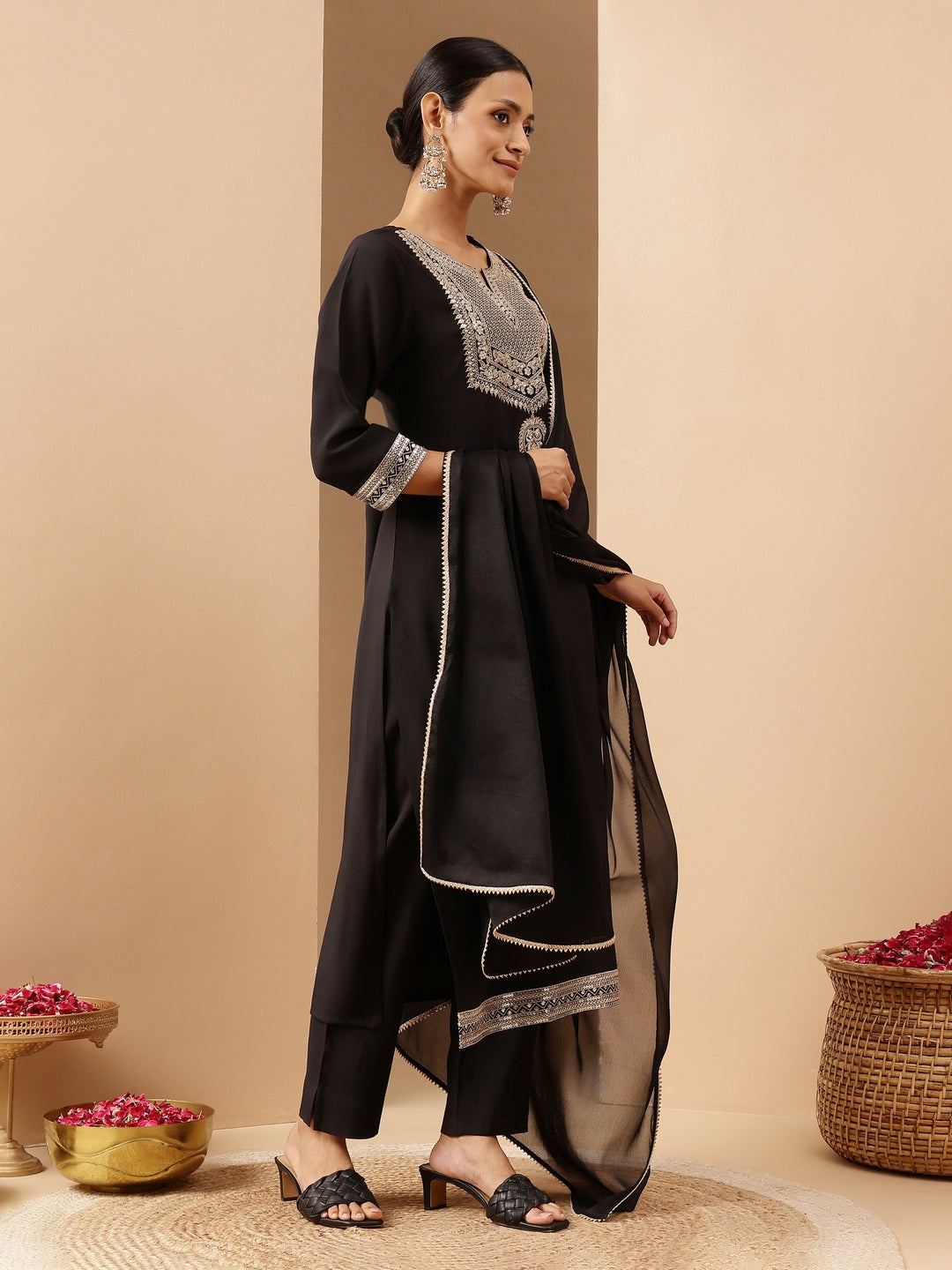Ninnique Women's Black Chanderi Silk Zari Embroidered Straight Kurta Set