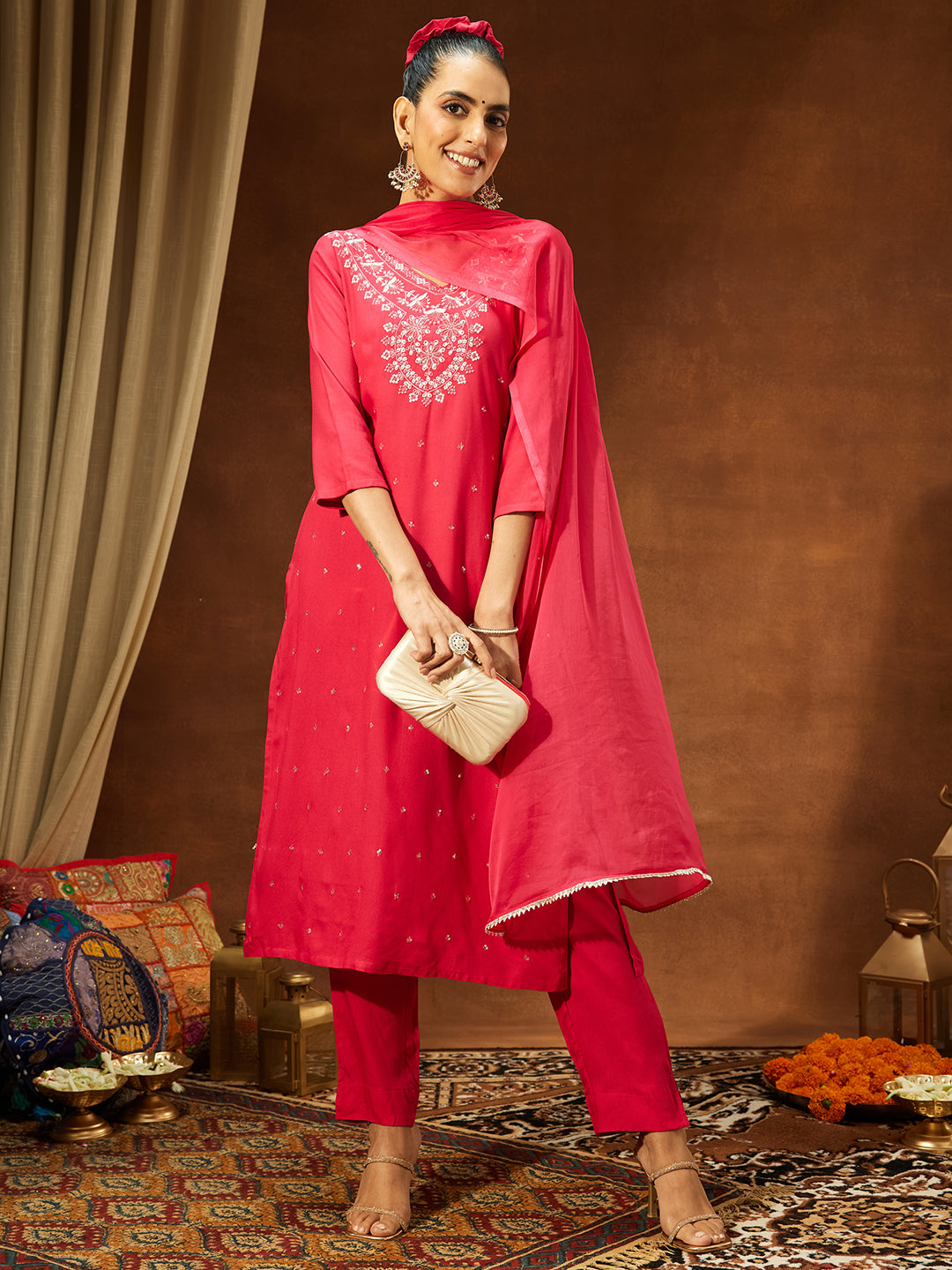 Ninnique Women's Pink Rayon Embroidered Straight Kurta Set
