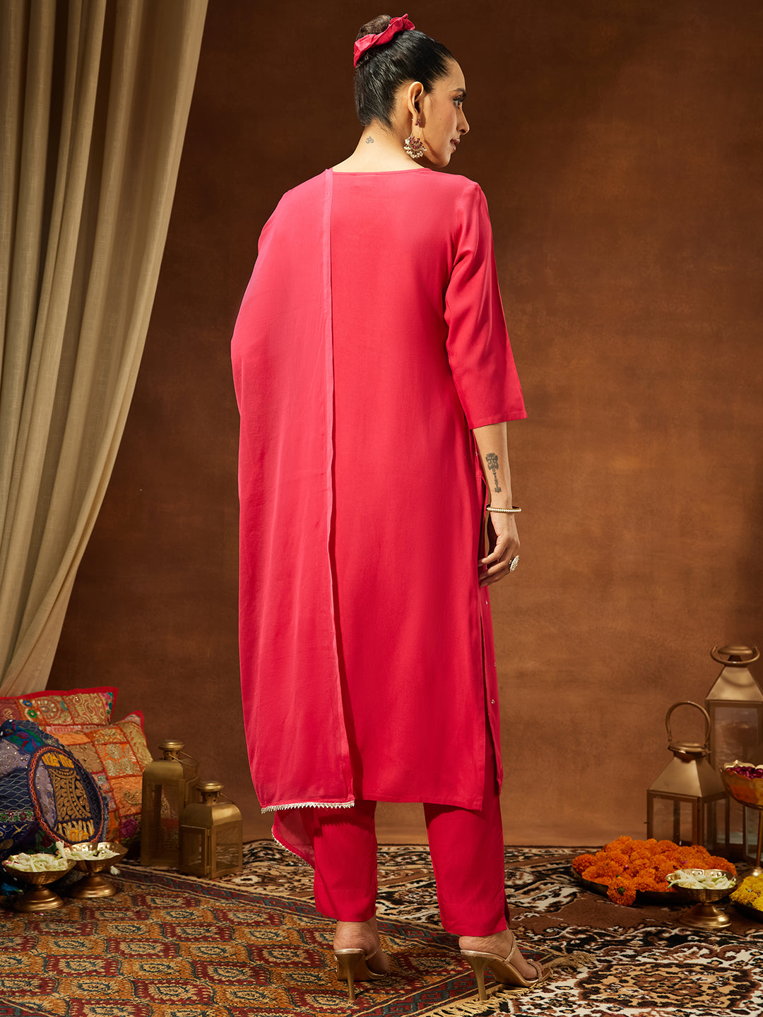 Ninnique Women's Pink Rayon Embroidered Straight Kurta Set
