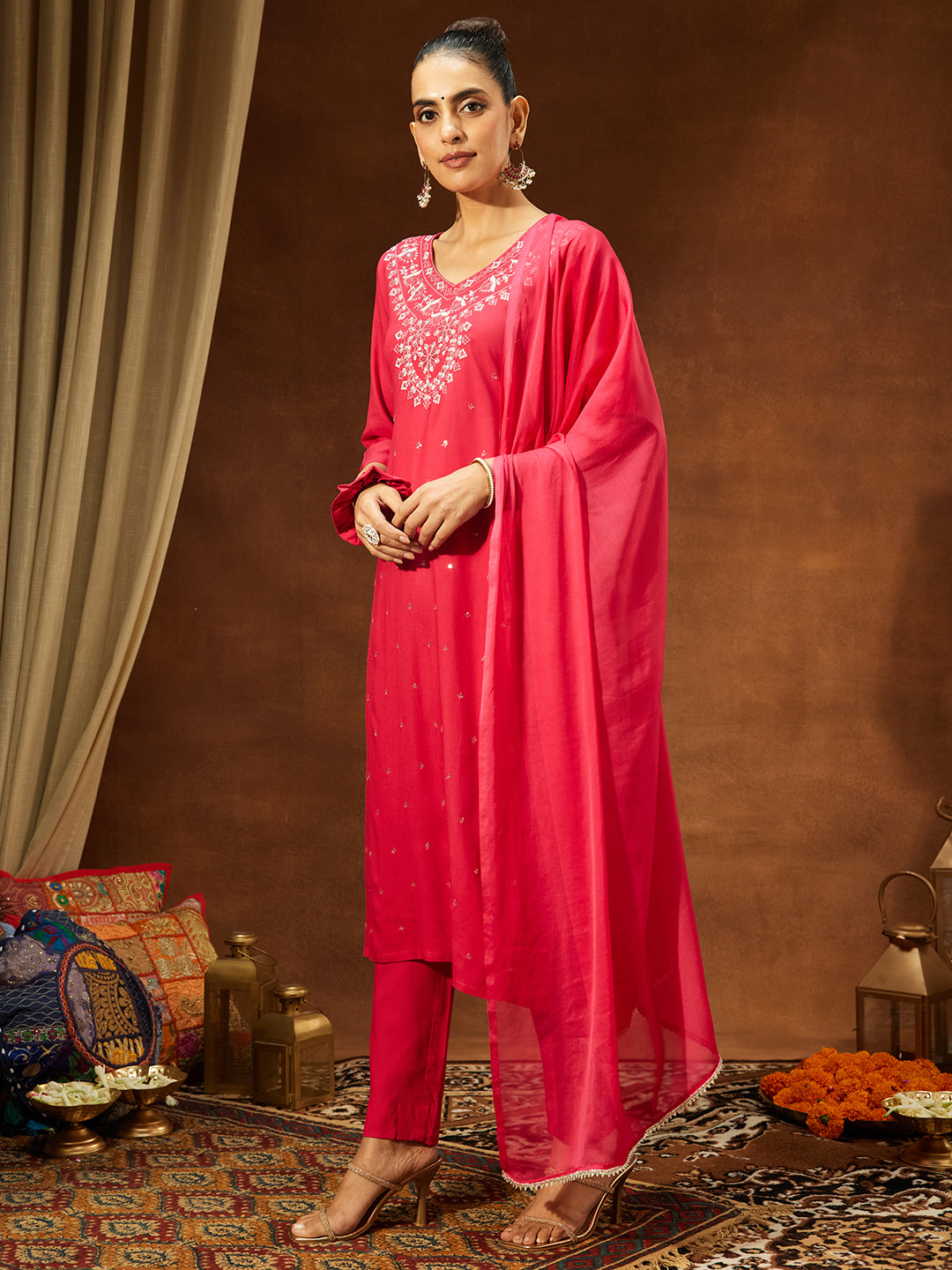Ninnique Women's Pink Rayon Embroidered Straight Kurta Set