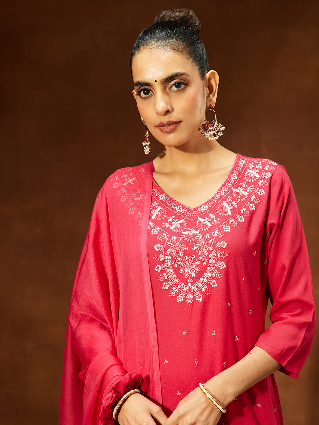 Ninnique Women's Pink Rayon Embroidered Straight Kurta Set