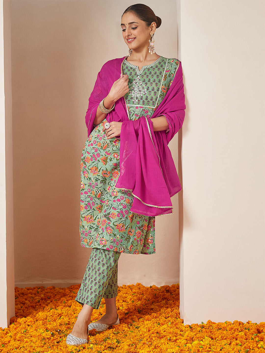 Ninnique Women's Mint Green Pure Cotton Yoke Embroidered Floral Printed Straight Kurta Set