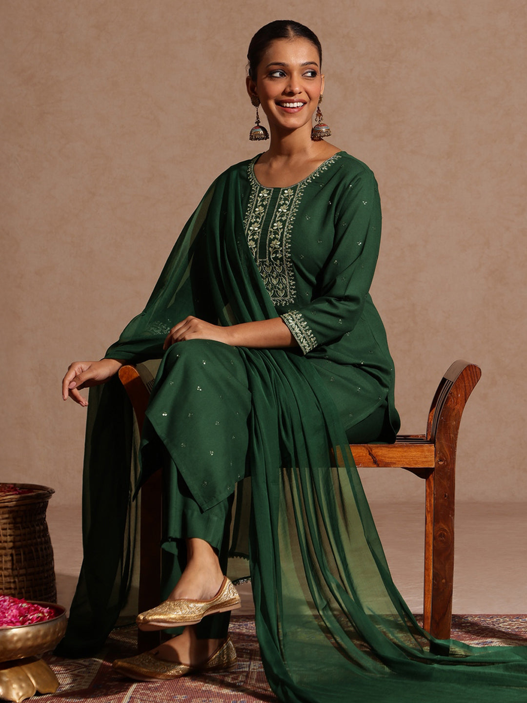 Ninnique Women's Green Rayon Yoke Embroidered Sequinned Straight Kurta Set With Dupatta