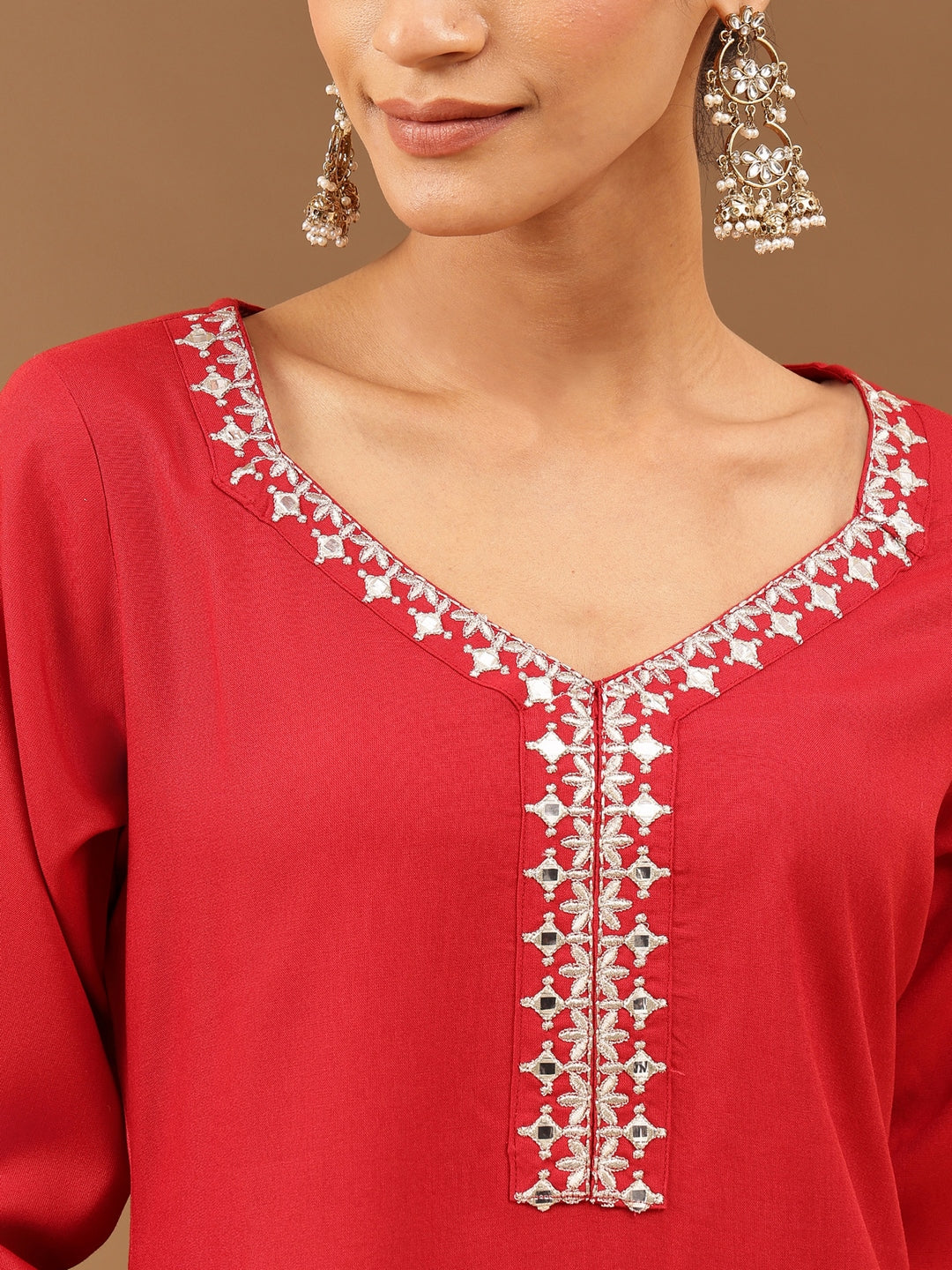 Ninnique Women's Maroon Rayon Yoke Embroidered Straight Kurta Set