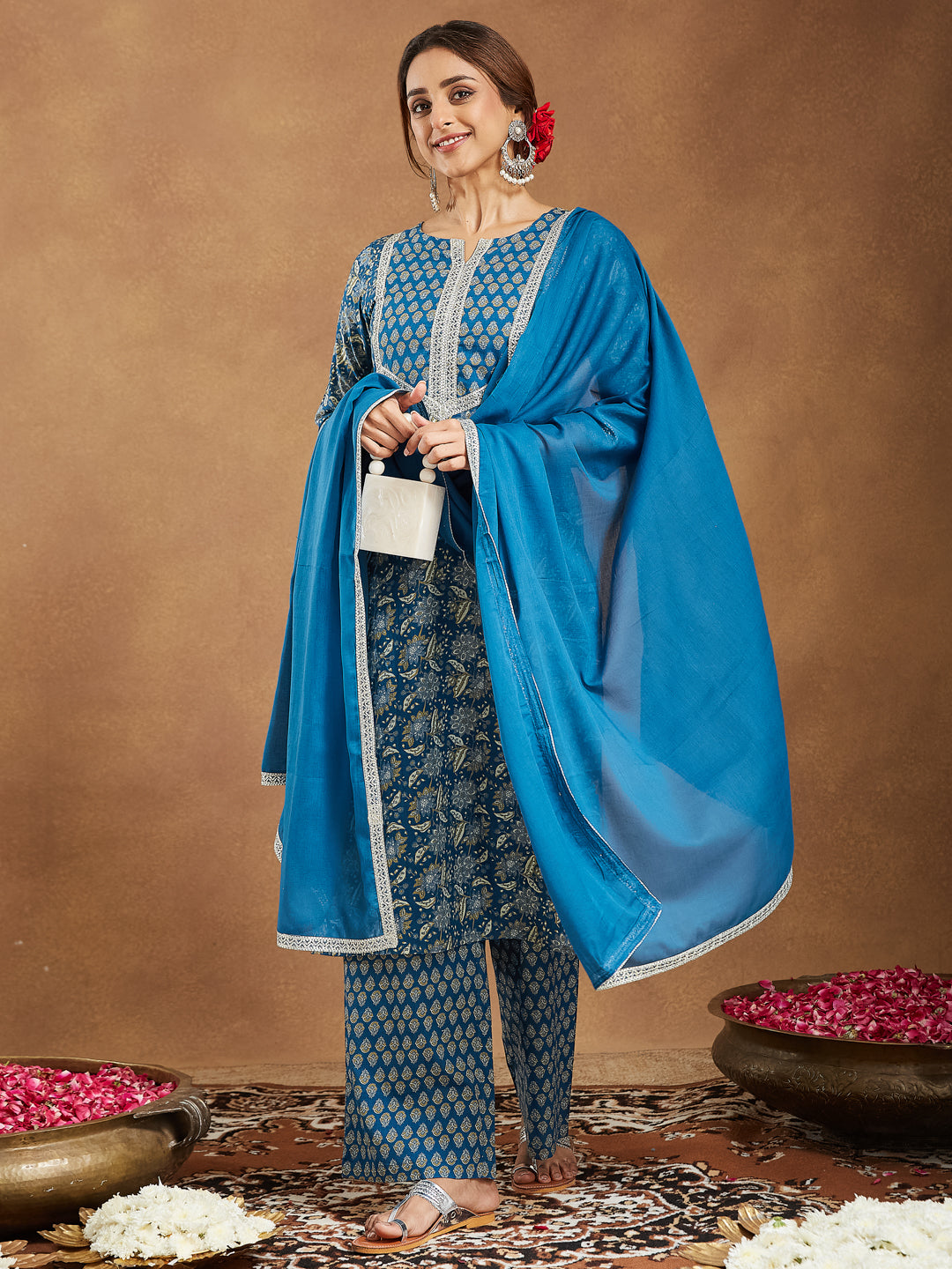 Ninnique Women's Teal Blue Pure Cotton Yoke Design Floral Printed Straight Kurta Set