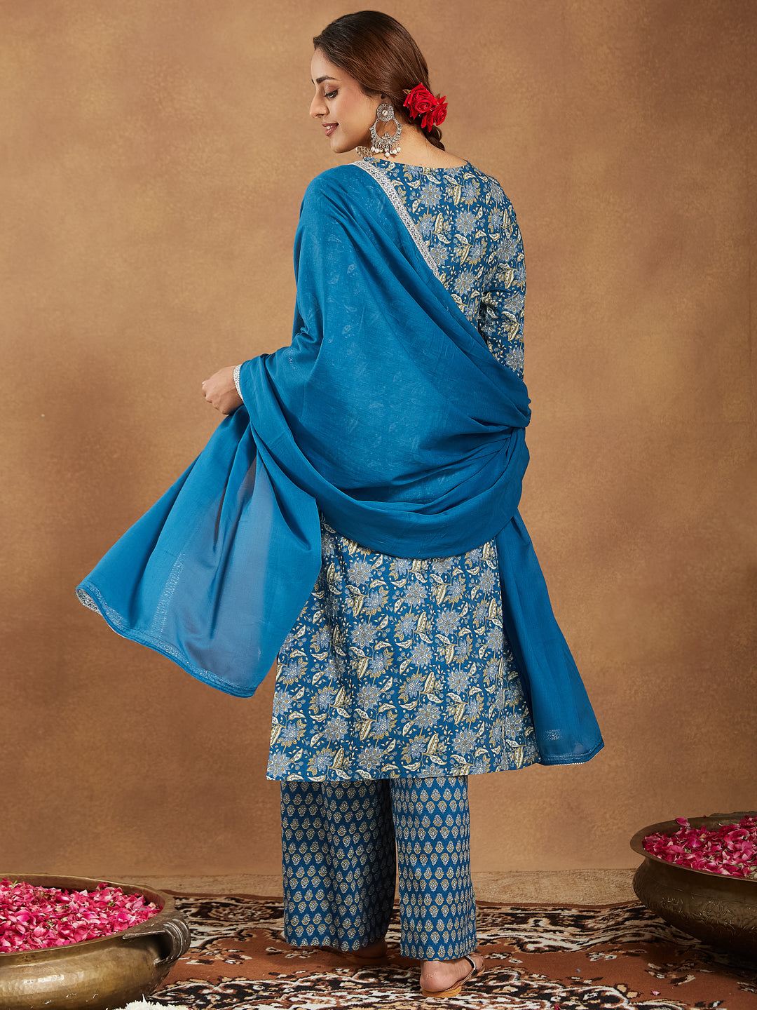Ninnique Women's Teal Blue Pure Cotton Yoke Design Floral Printed Straight Kurta Set