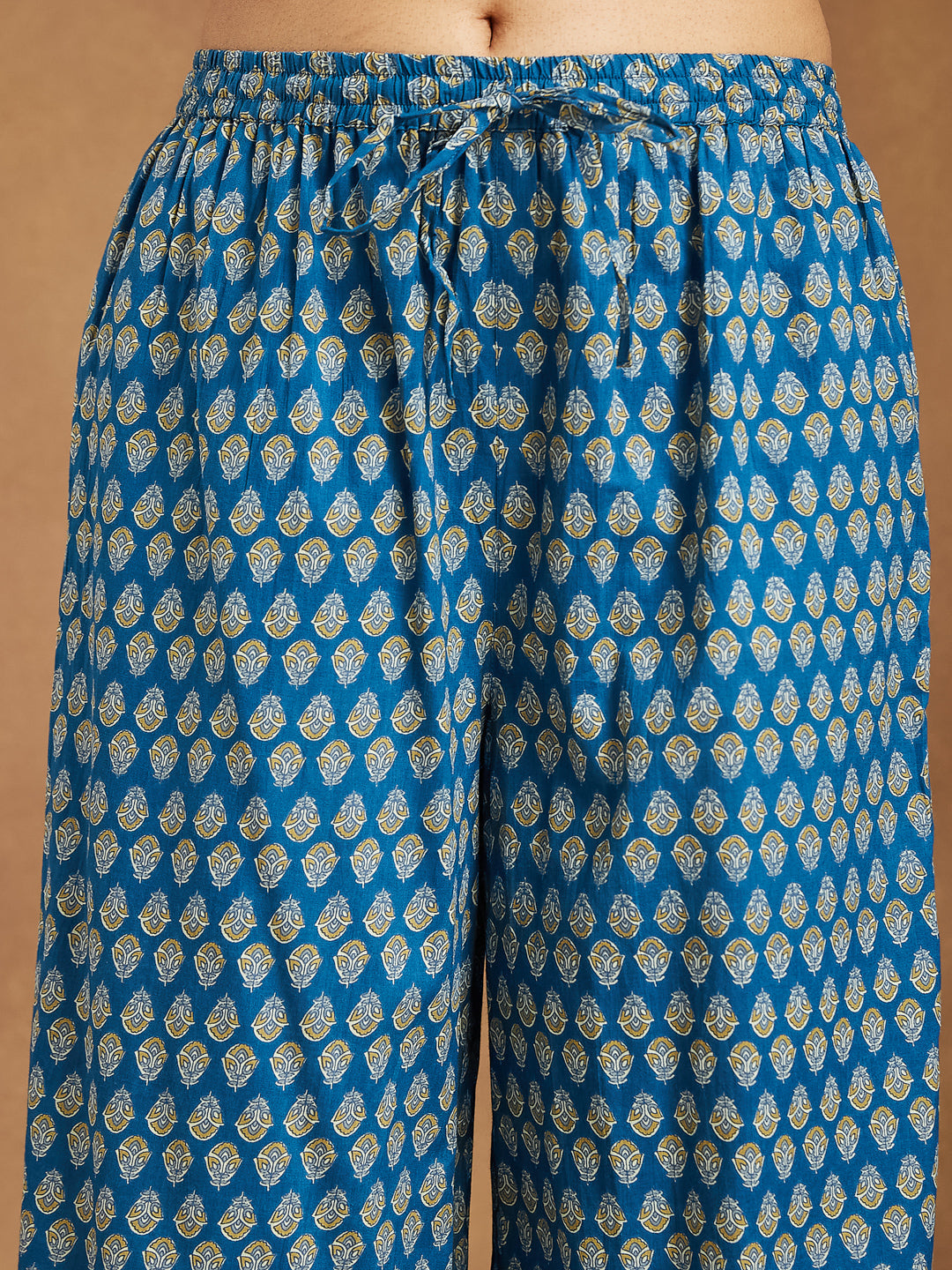 Ninnique Women's Teal Blue Pure Cotton Yoke Design Floral Printed Straight Kurta Set