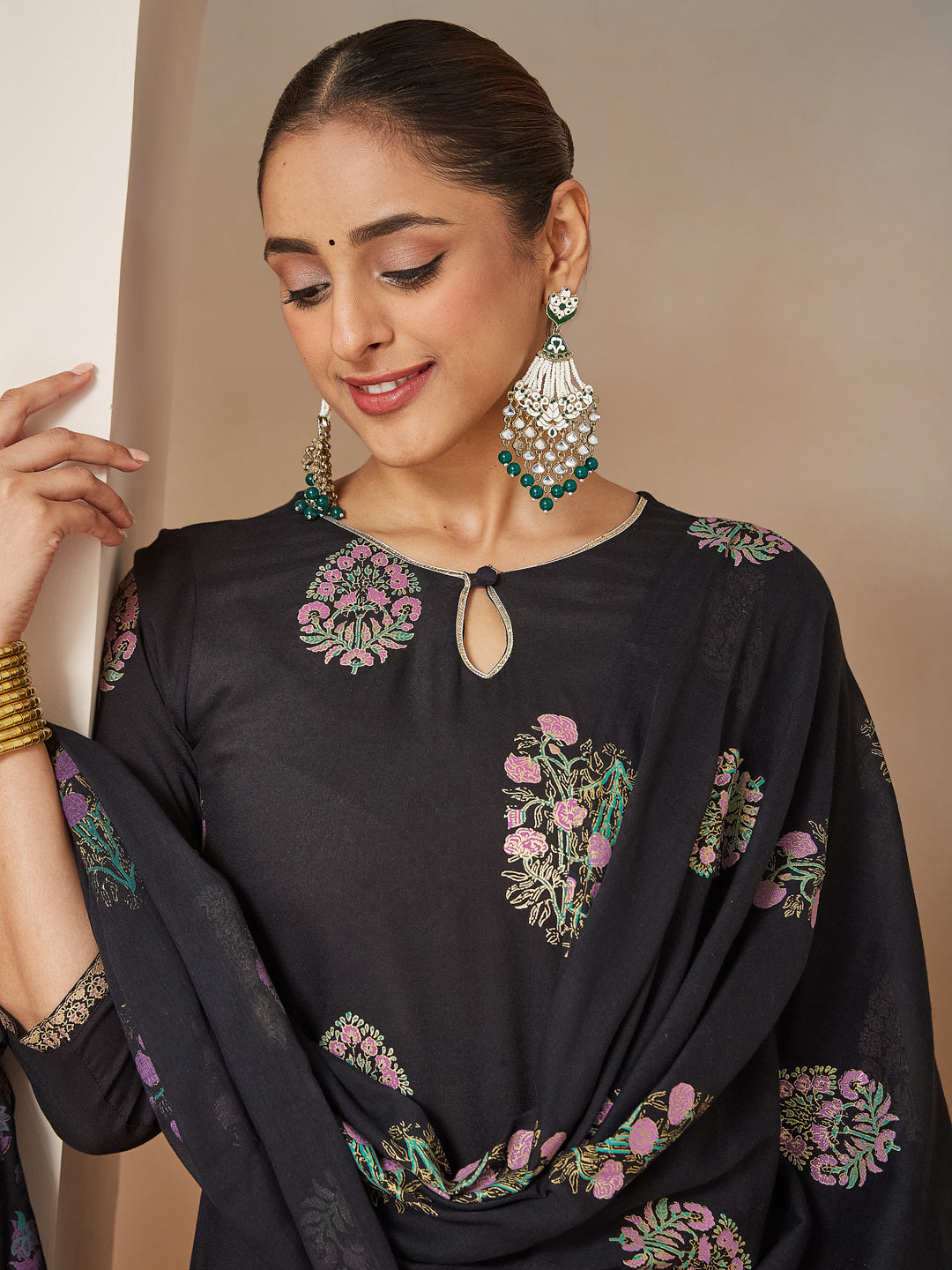 Ninnique Women's Black Rayon Floral Gold Printed Straight Kurta Set
