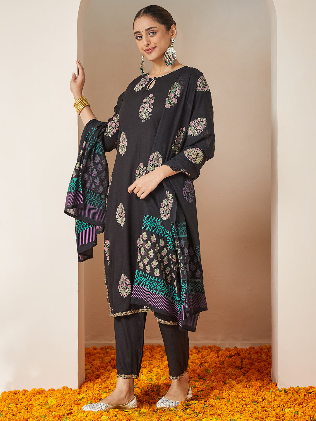 Ninnique Women's Black Rayon Floral Gold Printed Straight Kurta Set