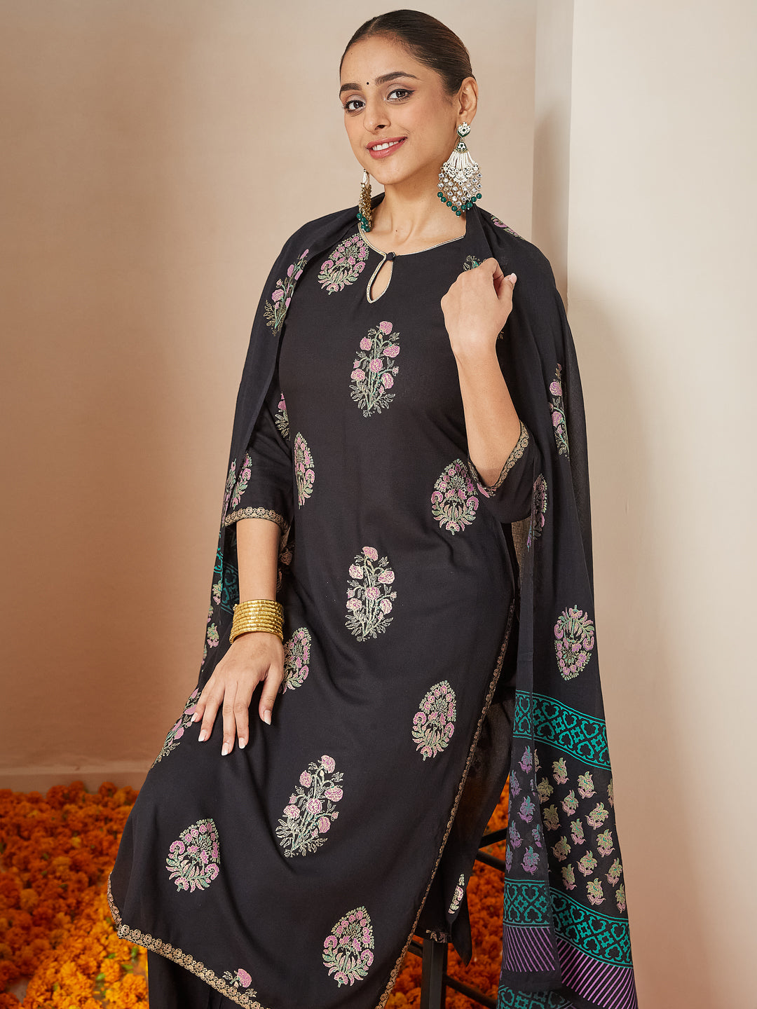 Ninnique Women's Black Rayon Floral Gold Printed Straight Kurta Set
