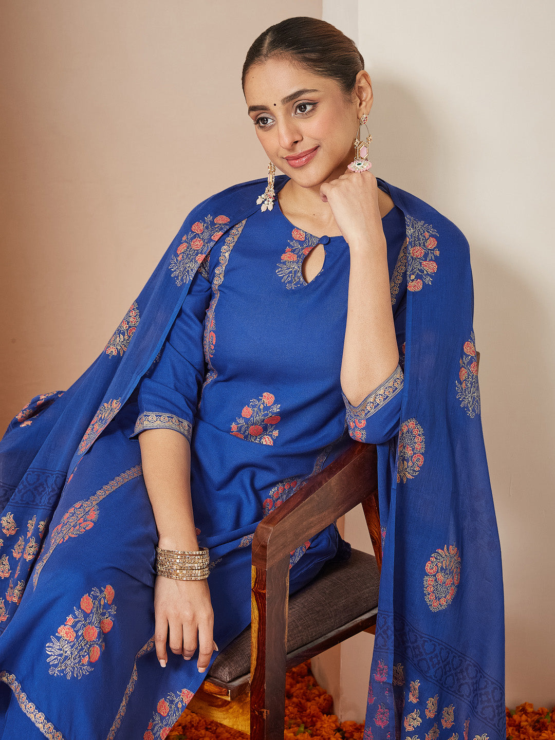 Ninnique Women's Royal Blue Rayon Gold Floral Printed Straight Kurta Set