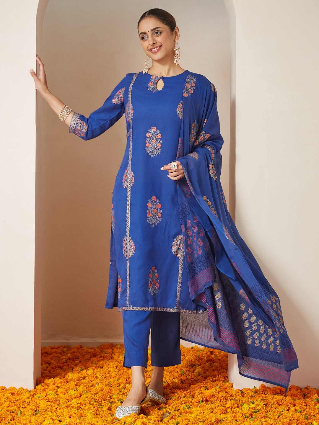 Ninnique Women's Royal Blue Rayon Gold Floral Printed Straight Kurta Set