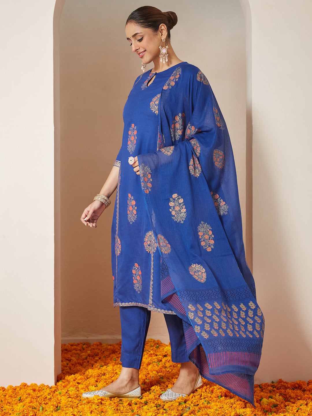 Ninnique Women's Royal Blue Rayon Gold Floral Printed Straight Kurta Set
