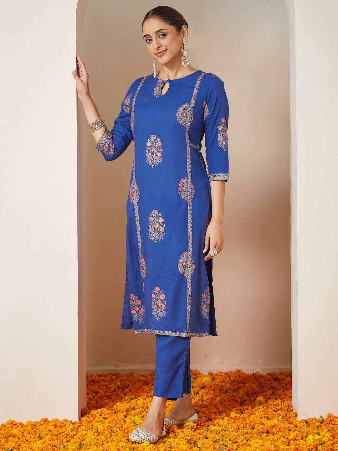 Ninnique Women's Royal Blue Rayon Gold Floral Printed Straight Kurta Set