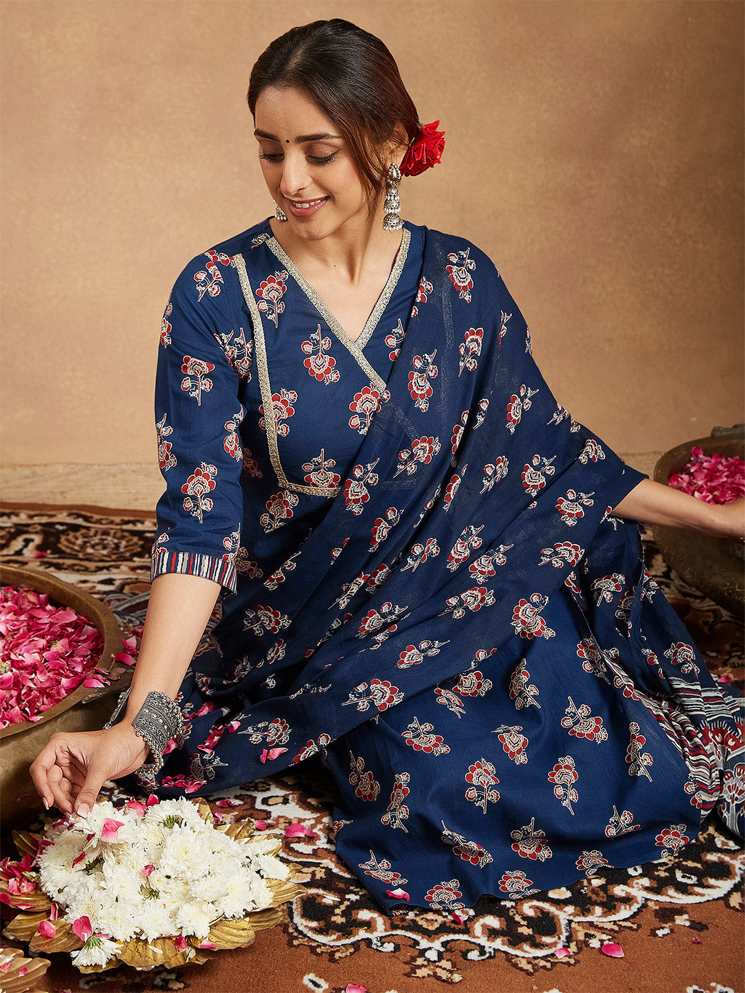 Ninnique Women's Blue Pure Cotton Floral Printed Straight Kurta Set