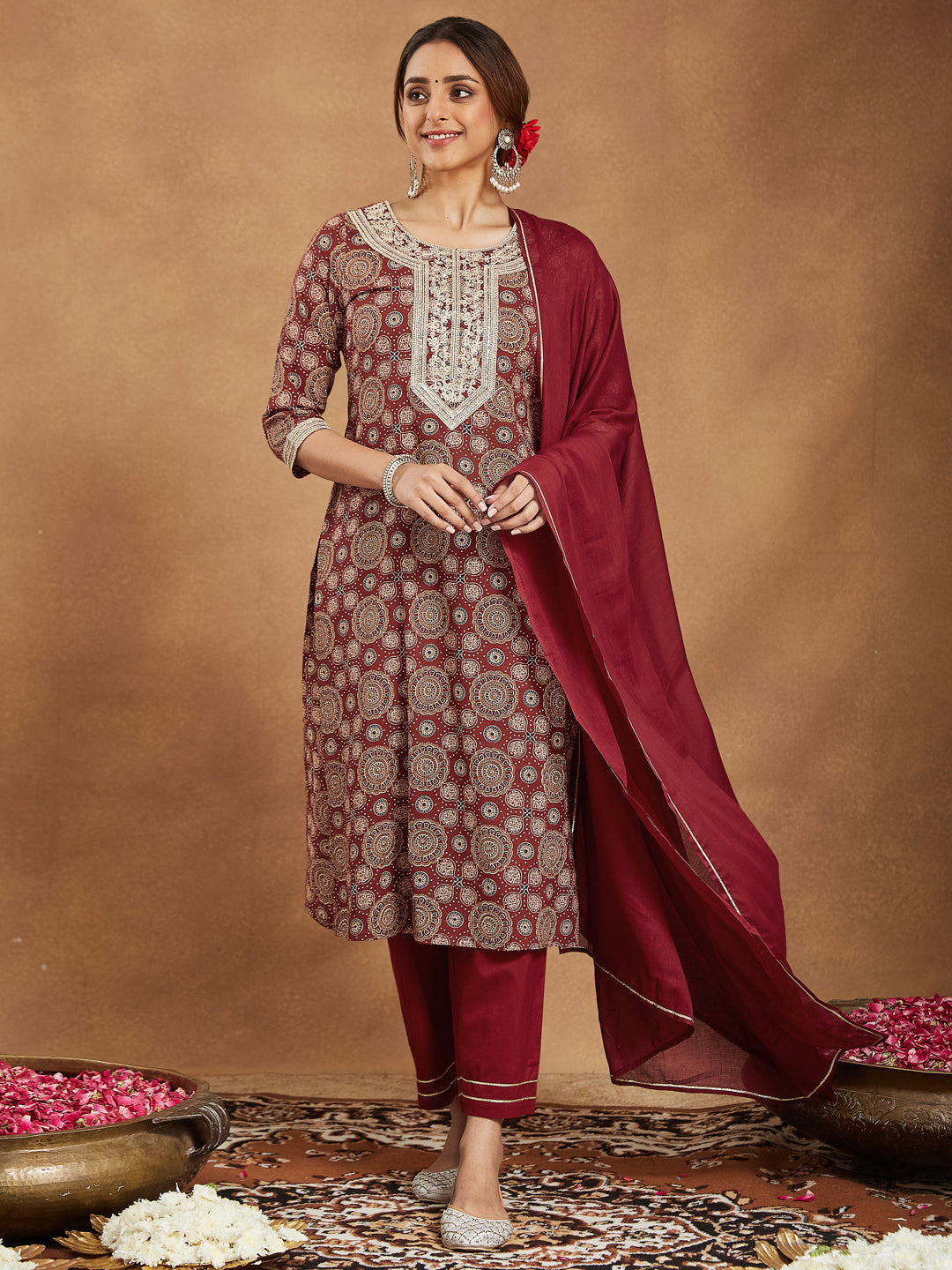 Ninnique Women's Maroon Pure Cotton Ethnic Motifs Printed Straight Kurta Set