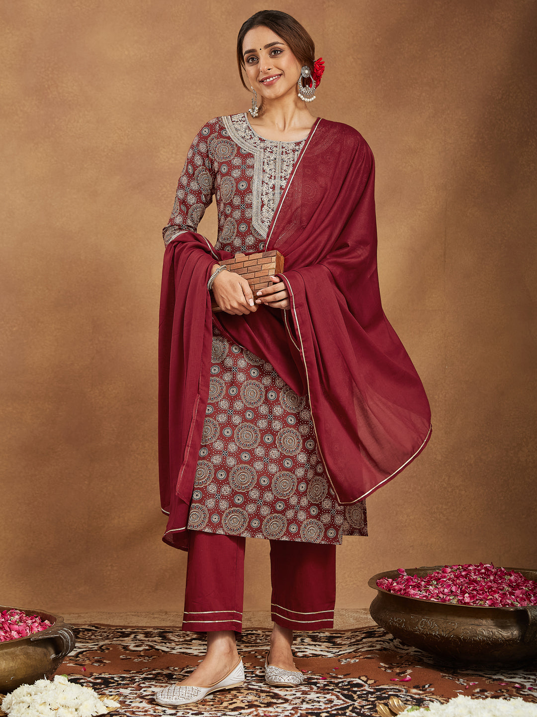 Ninnique Women's Maroon Pure Cotton Ethnic Motifs Printed Straight Kurta Set