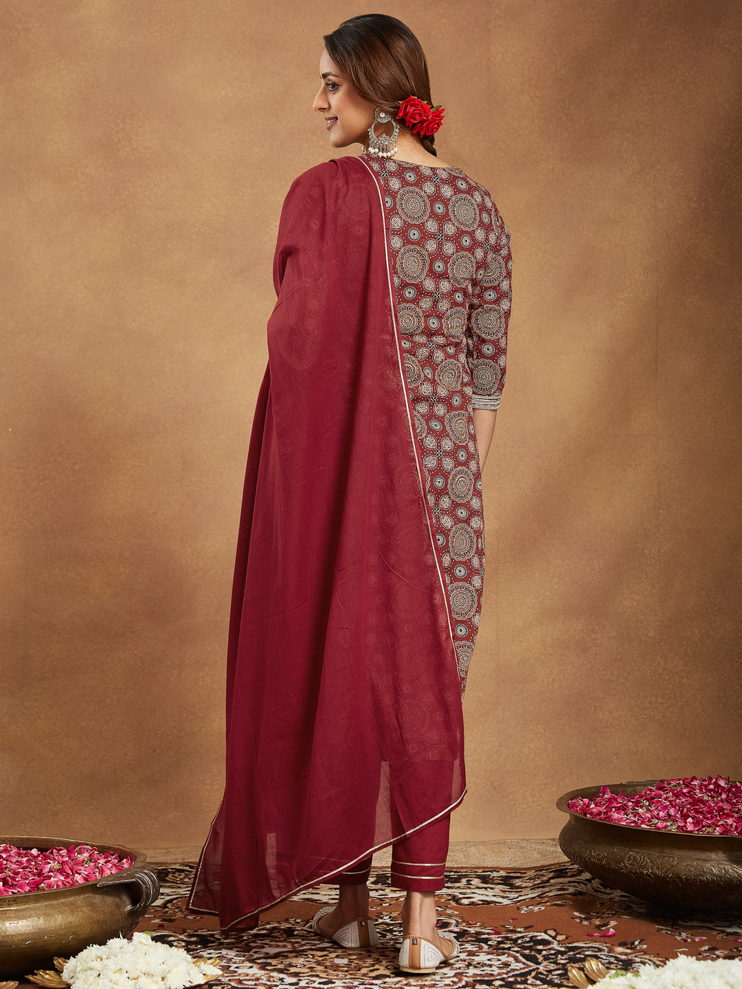 Ninnique Women's Maroon Pure Cotton Ethnic Motifs Printed Straight Kurta Set